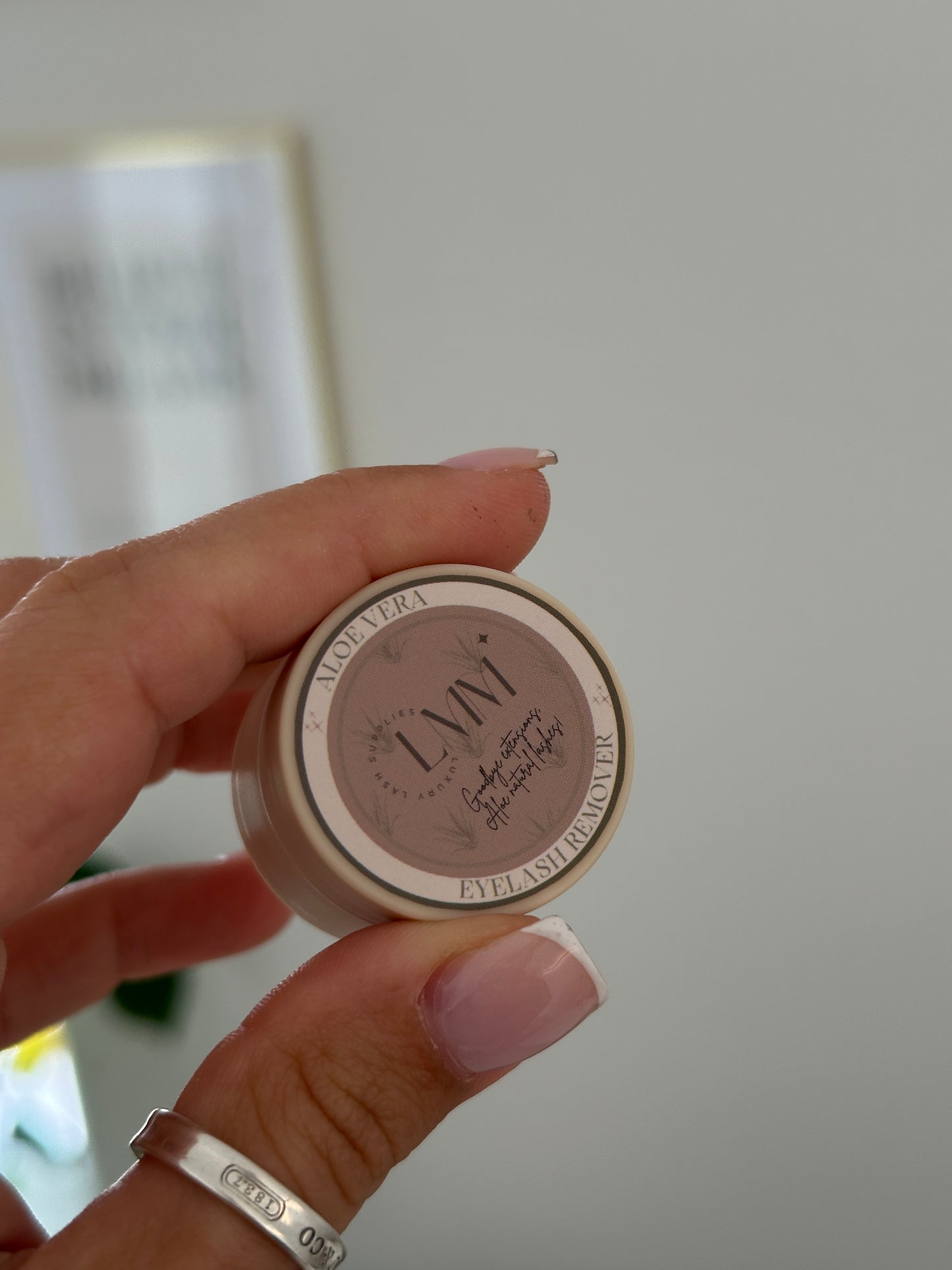 Goodbye lash extensions & ALOE natural lashes - eyelash cream remover